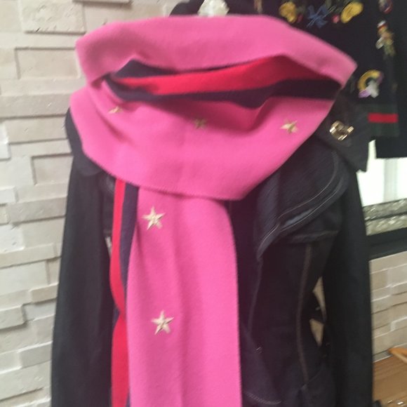 Gucci Wool/Cashmere Scarf - Picture 12 of 16